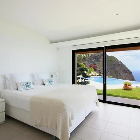 Villa Arco Da Calheta Sleeps 6 With Pool